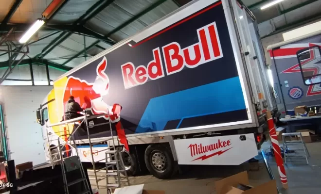 Prestataire pour covering d'un camion professionnel, Feurs, A POSE IT !