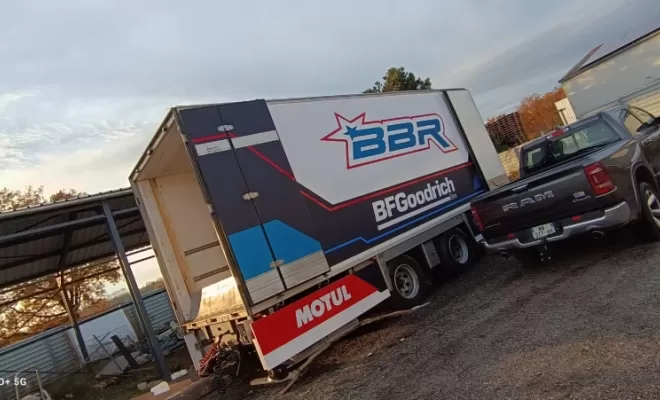 Prestataire pour covering d'un camion professionnel, Feurs, A POSE IT !